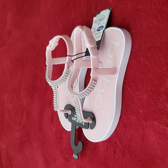 🛑NWOT bebe girls Blush TStrap Sandal Size 11/12 - Picture 3 of 8